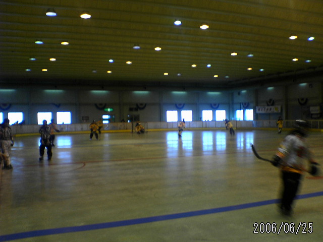 ���̉摜�̒��쌠��
Hiroshima Inline Hockey League(HIHL)�ɂ���܂��B�摜�f�[�^�̖��f�]�p�͌ł����f��\���グ�܂��B
