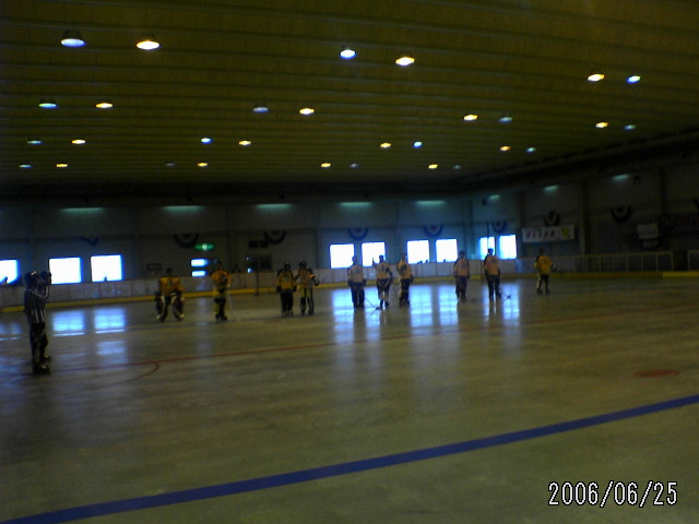 ���̉摜�̒��쌠��
Hiroshima Inline Hockey League(HIHL)�ɂ���܂��B�摜�f�[�^�̖��f�]�p�͌ł����f��\���グ�܂��B