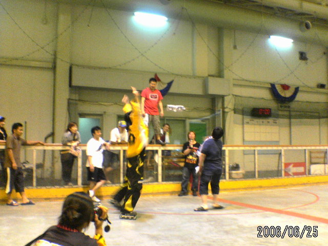 ���̉摜�̒��쌠��
Hiroshima Inline Hockey League(HIHL)�ɂ���܂��B�摜�f�[�^�̖��f�]�p�͌ł����f��\���グ�܂��B