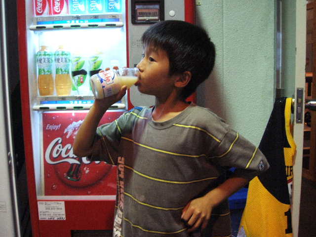 ���̉摜�̒��쌠��
Hiroshima Inline Hockey League(HIHL)�ɂ���܂��B�摜�f�[�^�̖��f�]�p�͌ł����f��\���グ�܂��B