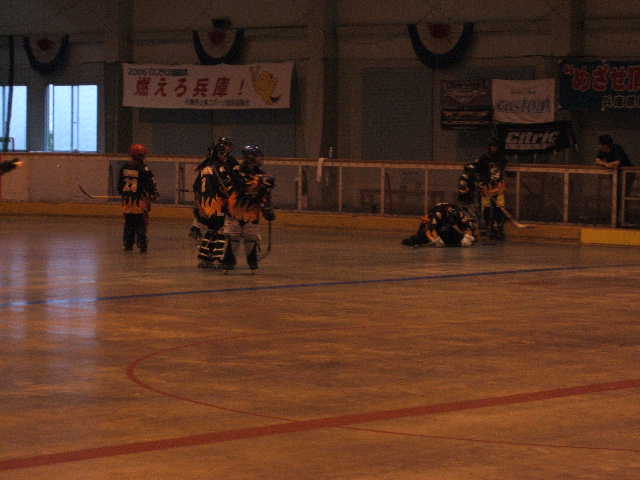 ���̉摜�̒��쌠��
Hiroshima Inline Hockey League(HIHL)�ɂ���܂��B�摜�f�[�^�̖��f�]�p�͌ł����f��\���グ�܂��B