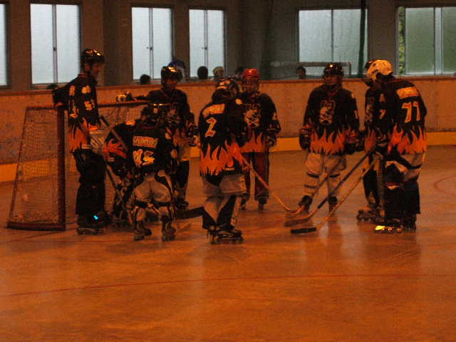 ���̉摜�̒��쌠��
Hiroshima Inline Hockey League(HIHL)�ɂ���܂��B�摜�f�[�^�̖��f�]�p�͌ł����f��\���グ�܂��B