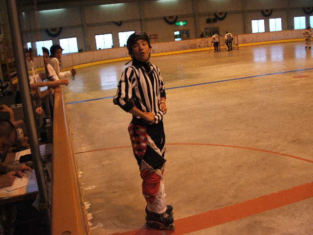 ���̉摜�̒��쌠��
Hiroshima Inline Hockey League(HIHL)�ɂ���܂��B�摜�f�[�^�̖��f�]�p�͌ł����f��\���グ�܂��B