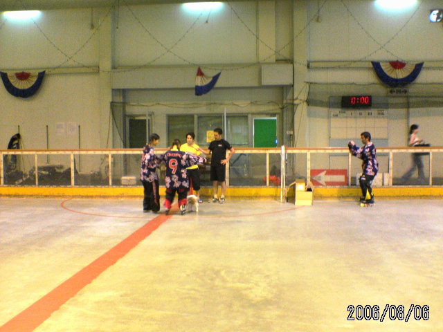 ���̉摜�̒��쌠��
Hiroshima Inline Hockey League(HIHL)�ɂ���܂��B�摜�f�[�^�̖��f�]�p�͌ł����f��\���グ�܂��B