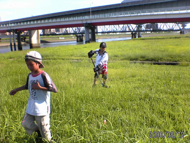���̉摜�̒��쌠��
Hiroshima Inline Hockey League(HIHL)�ɂ���܂��B�摜�f�[�^�̖��f�]�p�͌ł����f��\���グ�܂��B