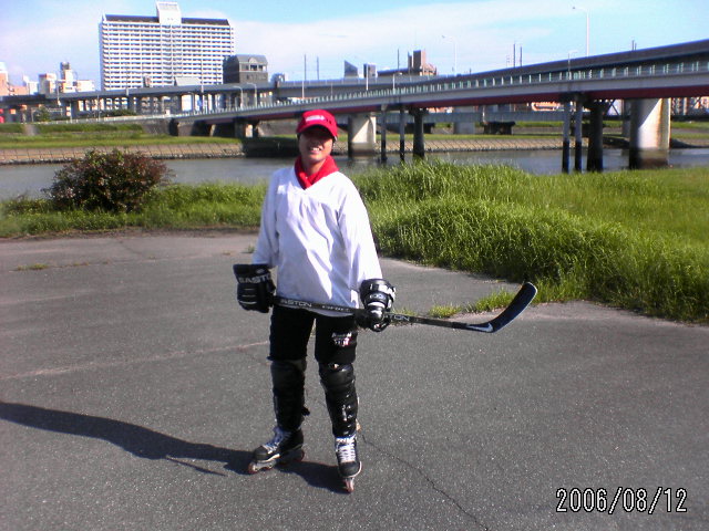 ���̉摜�̒��쌠��
Hiroshima Inline Hockey League(HIHL)�ɂ���܂��B�摜�f�[�^�̖��f�]�p�͌ł����f��\���グ�܂��B