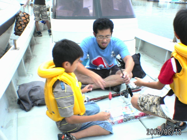 ���̉摜�̒��쌠��
Hiroshima Inline Hockey League(HIHL)�ɂ���܂��B�摜�f�[�^�̖��f�]�p�͌ł����f��\���グ�܂��B