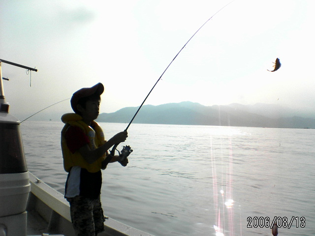 ���̉摜�̒��쌠��
Hiroshima Inline Hockey League(HIHL)�ɂ���܂��B�摜�f�[�^�̖��f�]�p�͌ł����f��\���グ�܂��B