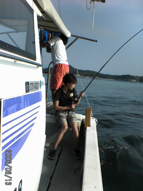 ���̉摜�̒��쌠��
Hiroshima Inline Hockey League(HIHL)�ɂ���܂��B�摜�f�[�^�̖��f�]�p�͌ł����f��\���グ�܂��B