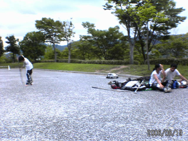 ���̉摜�̒��쌠��
Hiroshima Inline Hockey League(HIHL)�ɂ���܂��B�摜�f�[�^�̖��f�]�p�͌ł����f��\���グ�܂��B