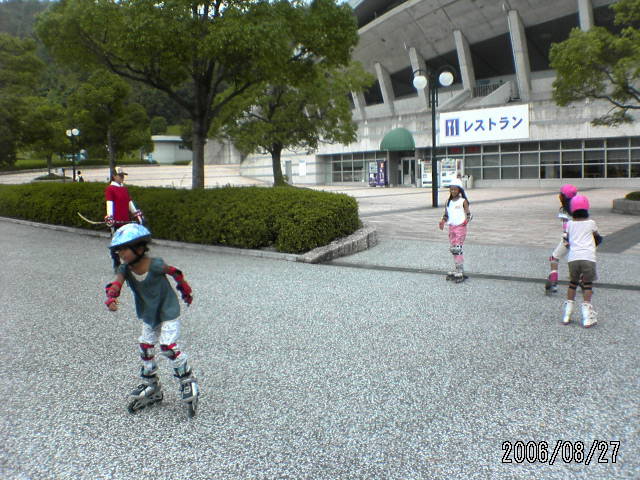 ���̉摜�̒��쌠��
Hiroshima Inline Hockey League(HIHL)�ɂ���܂��B�摜�f�[�^�̖��f�]�p�͌ł����f��\���グ�܂��B