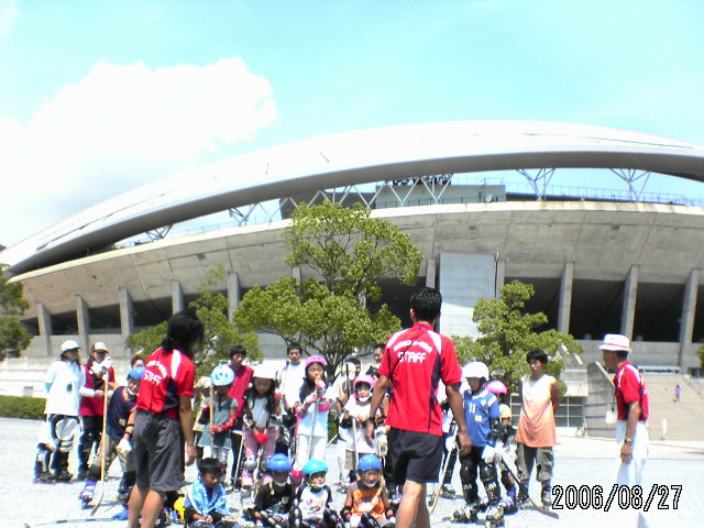 ���̉摜�̒��쌠��
Hiroshima Inline Hockey League(HIHL)�ɂ���܂��B�摜�f�[�^�̖��f�]�p�͌ł����f��\���グ�܂��B