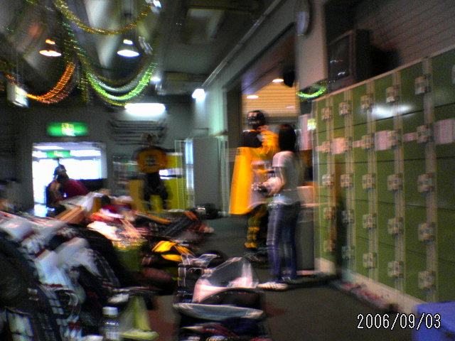 ���̉摜�̒��쌠��
Hiroshima Inline Hockey League(HIHL)�ɂ���܂��B�摜�f�[�^�̖��f�]�p�͌ł����f��\���グ�܂��B