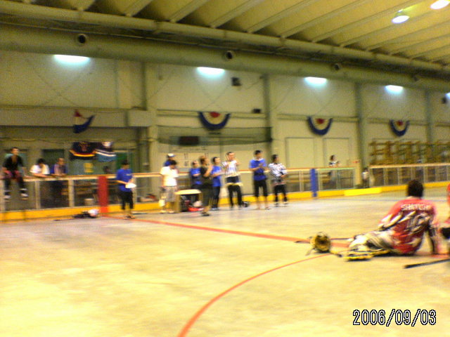 ���̉摜�̒��쌠��
Hiroshima Inline Hockey League(HIHL)�ɂ���܂��B�摜�f�[�^�̖��f�]�p�͌ł����f��\���グ�܂��B