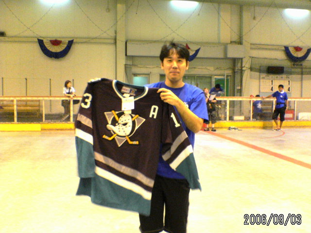 ���̉摜�̒��쌠��
Hiroshima Inline Hockey League(HIHL)�ɂ���܂��B�摜�f�[�^�̖��f�]�p�͌ł����f��\���グ�܂��B