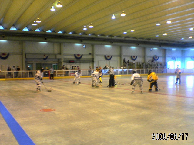 ���̉摜�̒��쌠��
Hiroshima Inline Hockey League(HIHL)�ɂ���܂��B�摜�f�[�^�̖��f�]�p�͌ł����f��\���グ�܂��B