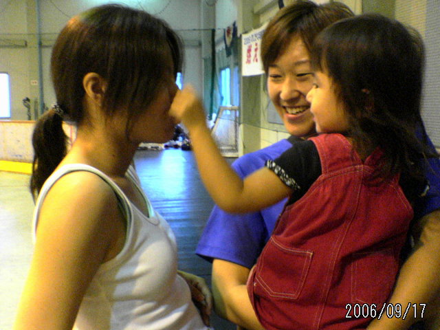 ���̉摜�̒��쌠��
Hiroshima Inline Hockey League(HIHL)�ɂ���܂��B�摜�f�[�^�̖��f�]�p�͌ł����f��\���グ�܂��B