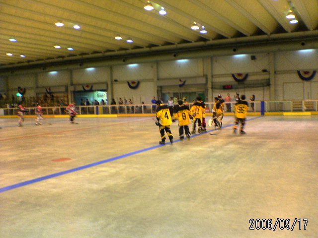���̉摜�̒��쌠��
Hiroshima Inline Hockey League(HIHL)�ɂ���܂��B�摜�f�[�^�̖��f�]�p�͌ł����f��\���グ�܂��B