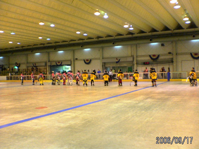 ���̉摜�̒��쌠��
Hiroshima Inline Hockey League(HIHL)�ɂ���܂��B�摜�f�[�^�̖��f�]�p�͌ł����f��\���グ�܂��B