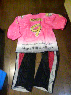 ���̉摜�̒��쌠��
Hiroshima Inline Hockey League(HIHL)�ɂ���܂��B�摜�f�[�^�̖��f�]�p�͌ł����f��\���グ�܂��B