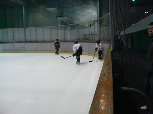 ���̉摜�̒��쌠��
Hiroshima Inline Hockey League(HIHL)�ɂ���܂��B�摜�f�[�^�̖��f�]�p�͌ł����f��\���グ�܂��B