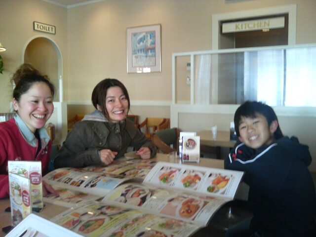 ���̉摜�̒��쌠��
Hiroshima Inline Hockey League(HIHL)�ɂ���܂��B�摜�f�[�^�̖��f�]�p�͌ł����f��\���グ�܂��B