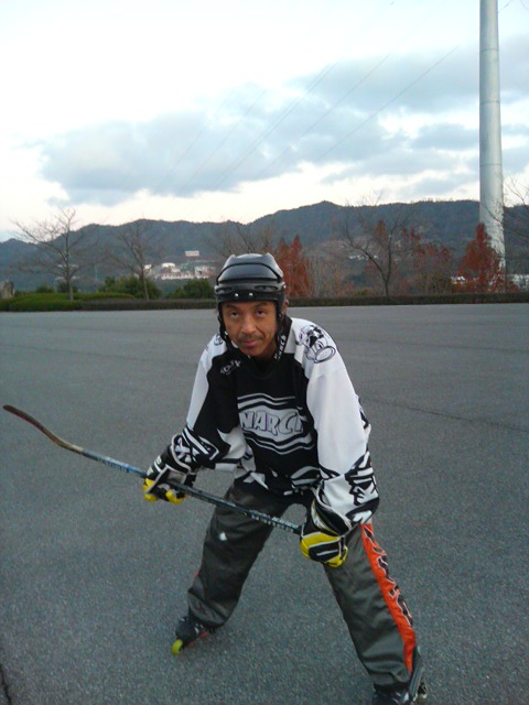���̉摜�̒��쌠��
Hiroshima Inline Hockey League(HIHL)�ɂ���܂��B�摜�f�[�^�̖��f�]�p�͌ł����f��\���グ�܂��B
