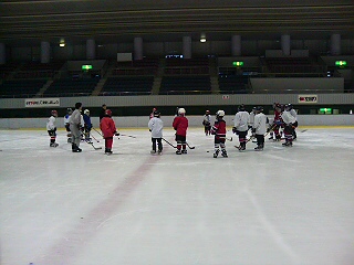 ���̉摜�̒��쌠��
Hiroshima Inline Hockey League(HIHL)�ɂ���܂��B�摜�f�[�^�̖��f�]�p�͌ł����f��\���グ�܂��B