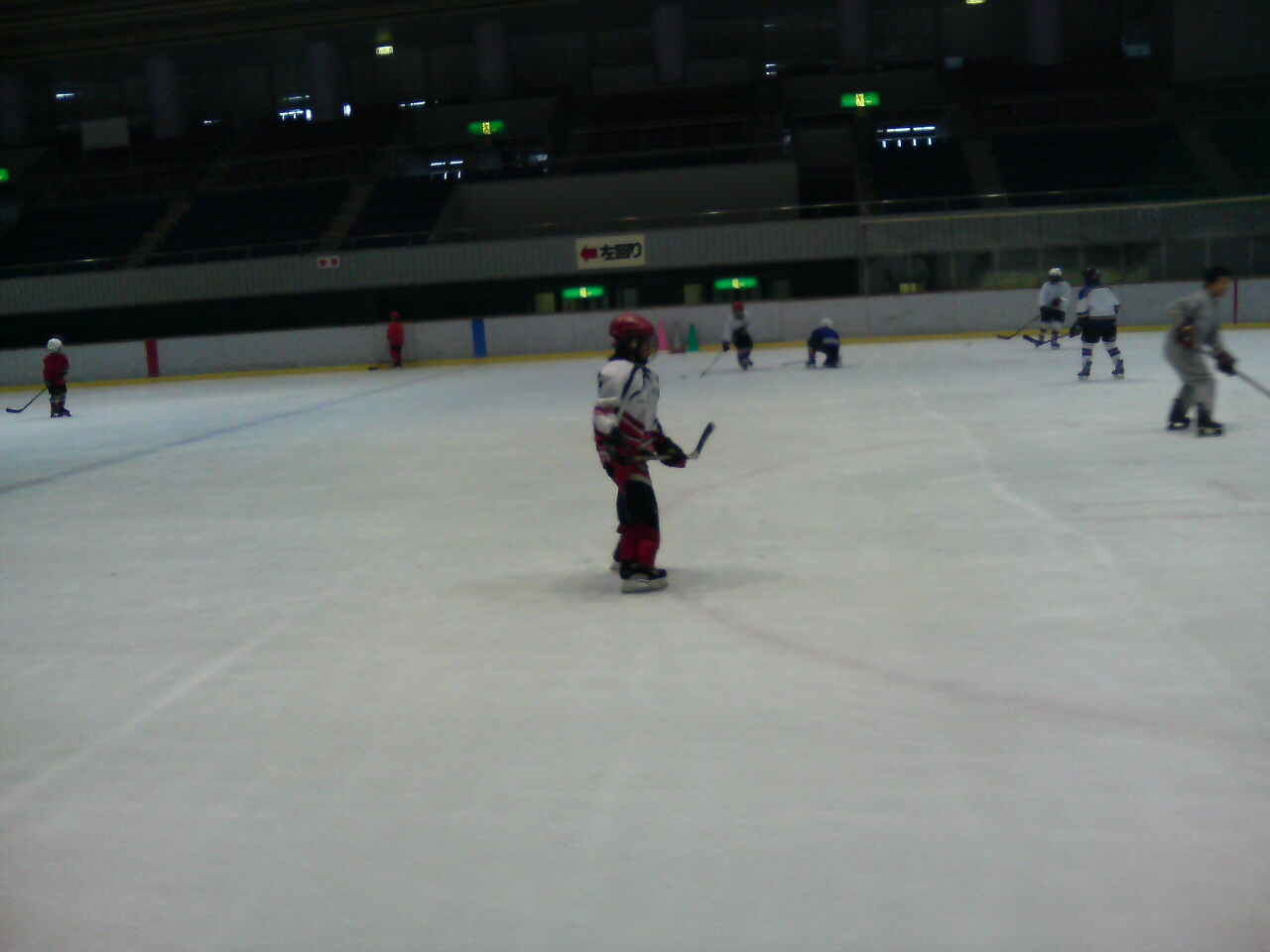 ���̉摜�̒��쌠��
Hiroshima Inline Hockey League(HIHL)�ɂ���܂��B�摜�f�[�^�̖��f�]�p�͌ł����f��\���グ�܂��B