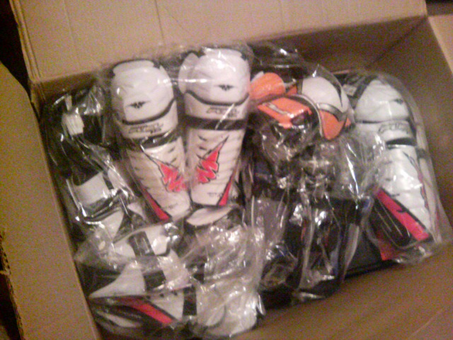 ���̉摜�̒��쌠��
Hiroshima Inline Hockey League(HIHL)�ɂ���܂��B�摜�f�[�^�̖��f�]�p�͌ł����f��\���グ�܂��B