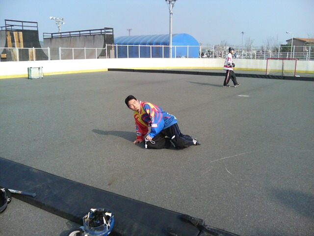 ���̉摜�̒��쌠��
Hiroshima Inline Hockey League(HIHL)�ɂ���܂��B�摜�f�[�^�̖��f�]�p�͌ł����f��\���グ�܂��B