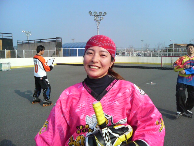 ���̉摜�̒��쌠��
Hiroshima Inline Hockey League(HIHL)�ɂ���܂��B�摜�f�[�^�̖��f�]�p�͌ł����f��\���グ�܂��B