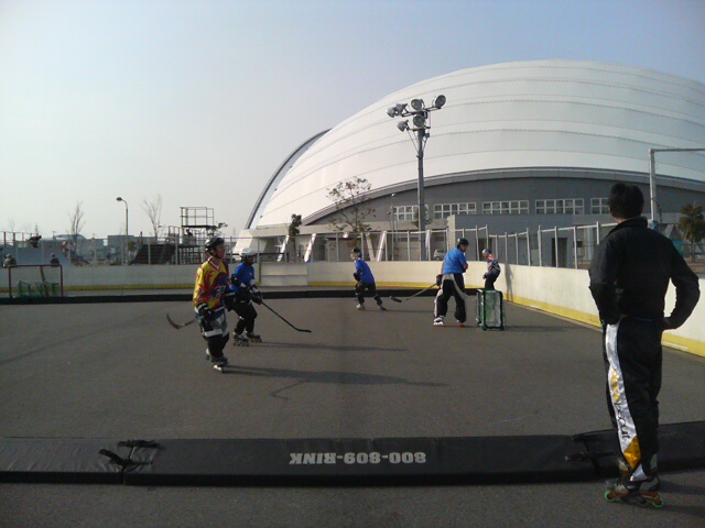 ���̉摜�̒��쌠��
Hiroshima Inline Hockey League(HIHL)�ɂ���܂��B�摜�f�[�^�̖��f�]�p�͌ł����f��\���グ�܂��B