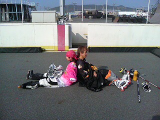 ���̉摜�̒��쌠��
Hiroshima Inline Hockey League(HIHL)�ɂ���܂��B�摜�f�[�^�̖��f�]�p�͌ł����f��\���グ�܂��B