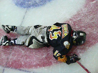 ���̉摜�̒��쌠��
Hiroshima Inline Hockey League(HIHL)�ɂ���܂��B�摜�f�[�^�̖��f�]�p�͌ł����f��\���グ�܂��B