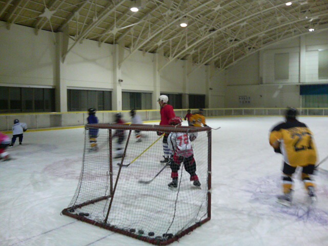 ���̉摜�̒��쌠��
Hiroshima Inline Hockey League(HIHL)�ɂ���܂��B�摜�f�[�^�̖��f�]�p�͌ł����f��\���グ�܂��B