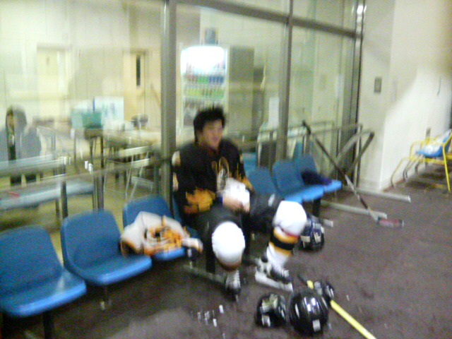 ���̉摜�̒��쌠��
Hiroshima Inline Hockey League(HIHL)�ɂ���܂��B�摜�f�[�^�̖��f�]�p�͌ł����f��\���グ�܂��B