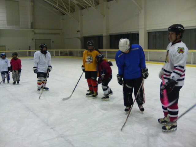 ���̉摜�̒��쌠��
Hiroshima Inline Hockey League(HIHL)�ɂ���܂��B�摜�f�[�^�̖��f�]�p�͌ł����f��\���グ�܂��B