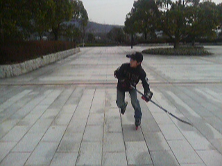 ���̉摜�̒��쌠��
Hiroshima Inline Hockey League(HIHL)�ɂ���܂��B�摜�f�[�^�̖��f�]�p�͌ł����f��\���グ�܂��B