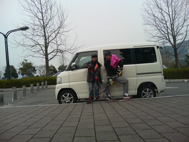 ���̉摜�̒��쌠��
Hiroshima Inline Hockey League(HIHL)�ɂ���܂��B�摜�f�[�^�̖��f�]�p�͌ł����f��\���グ�܂��B