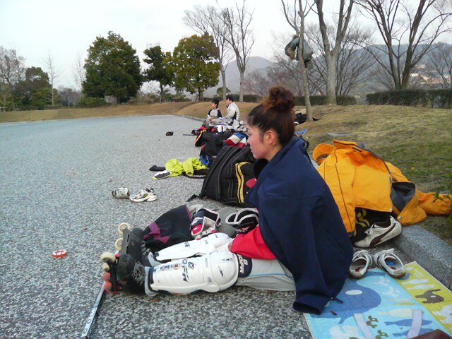 ���̉摜�̒��쌠��
Hiroshima Inline Hockey League(HIHL)�ɂ���܂��B�摜�f�[�^�̖��f�]�p�͌ł����f��\���グ�܂��B