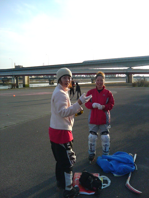 ���̉摜�̒��쌠��
Hiroshima Inline Hockey League(HIHL)�ɂ���܂��B�摜�f�[�^�̖��f�]�p�͌ł����f��\���グ�܂��B