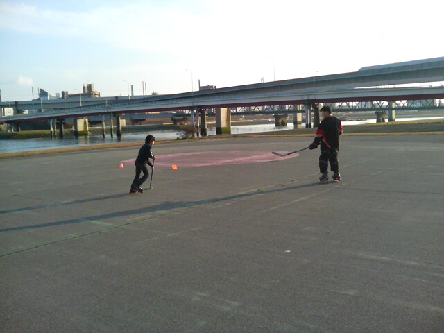 ���̉摜�̒��쌠��
Hiroshima Inline Hockey League(HIHL)�ɂ���܂��B�摜�f�[�^�̖��f�]�p�͌ł����f��\���グ�܂��B