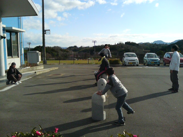 ���̉摜�̒��쌠��
Hiroshima Inline Hockey League(HIHL)�ɂ���܂��B�摜�f�[�^�̖��f�]�p�͌ł����f��\���グ�܂��B