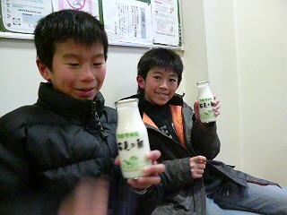 ���̉摜�̒��쌠��
Hiroshima Inline Hockey League(HIHL)�ɂ���܂��B�摜�f�[�^�̖��f�]�p�͌ł����f��\���グ�܂��B