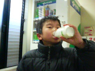 ���̉摜�̒��쌠��
Hiroshima Inline Hockey League(HIHL)�ɂ���܂��B�摜�f�[�^�̖��f�]�p�͌ł����f��\���グ�܂��B