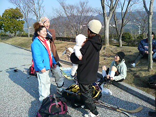 ���̉摜�̒��쌠��
Hiroshima Inline Hockey League(HIHL)�ɂ���܂��B�摜�f�[�^�̖��f�]�p�͌ł����f��\���グ�܂��B