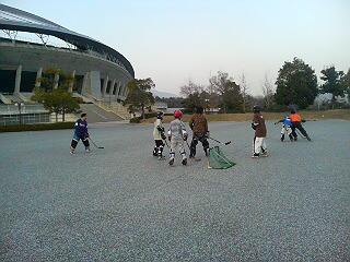 ���̉摜�̒��쌠��
Hiroshima Inline Hockey League(HIHL)�ɂ���܂��B�摜�f�[�^�̖��f�]�p�͌ł����f��\���グ�܂��B