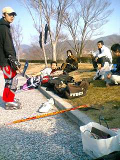 ���̉摜�̒��쌠��
Hiroshima Inline Hockey League(HIHL)�ɂ���܂��B�摜�f�[�^�̖��f�]�p�͌ł����f��\���グ�܂��B