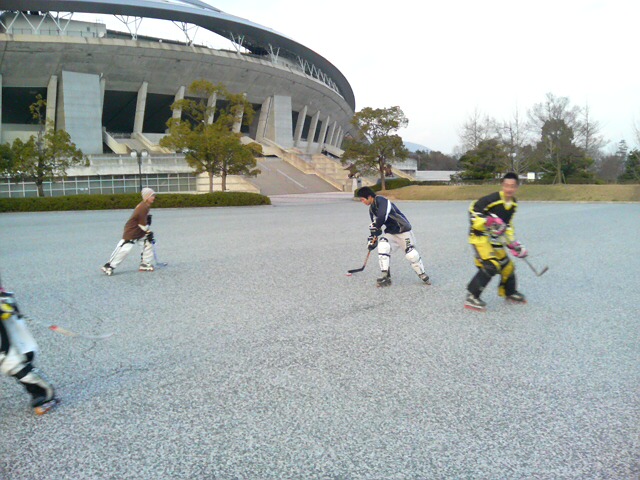 ���̉摜�̒��쌠��
Hiroshima Inline Hockey League(HIHL)�ɂ���܂��B�摜�f�[�^�̖��f�]�p�͌ł����f��\���グ�܂��B